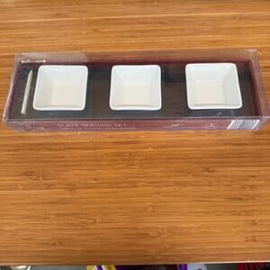 CROFTON BNIB 5-Pc. Server‎ Set White Bowls and Write-On Slate Platter